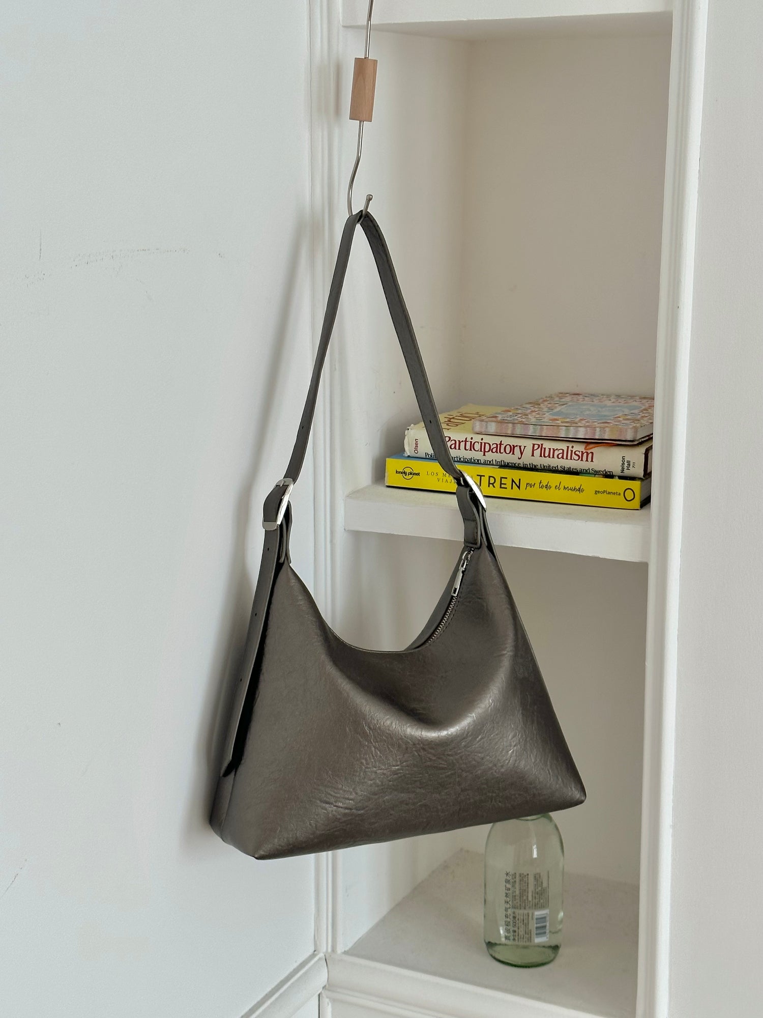 Claudia Shoulder Bag