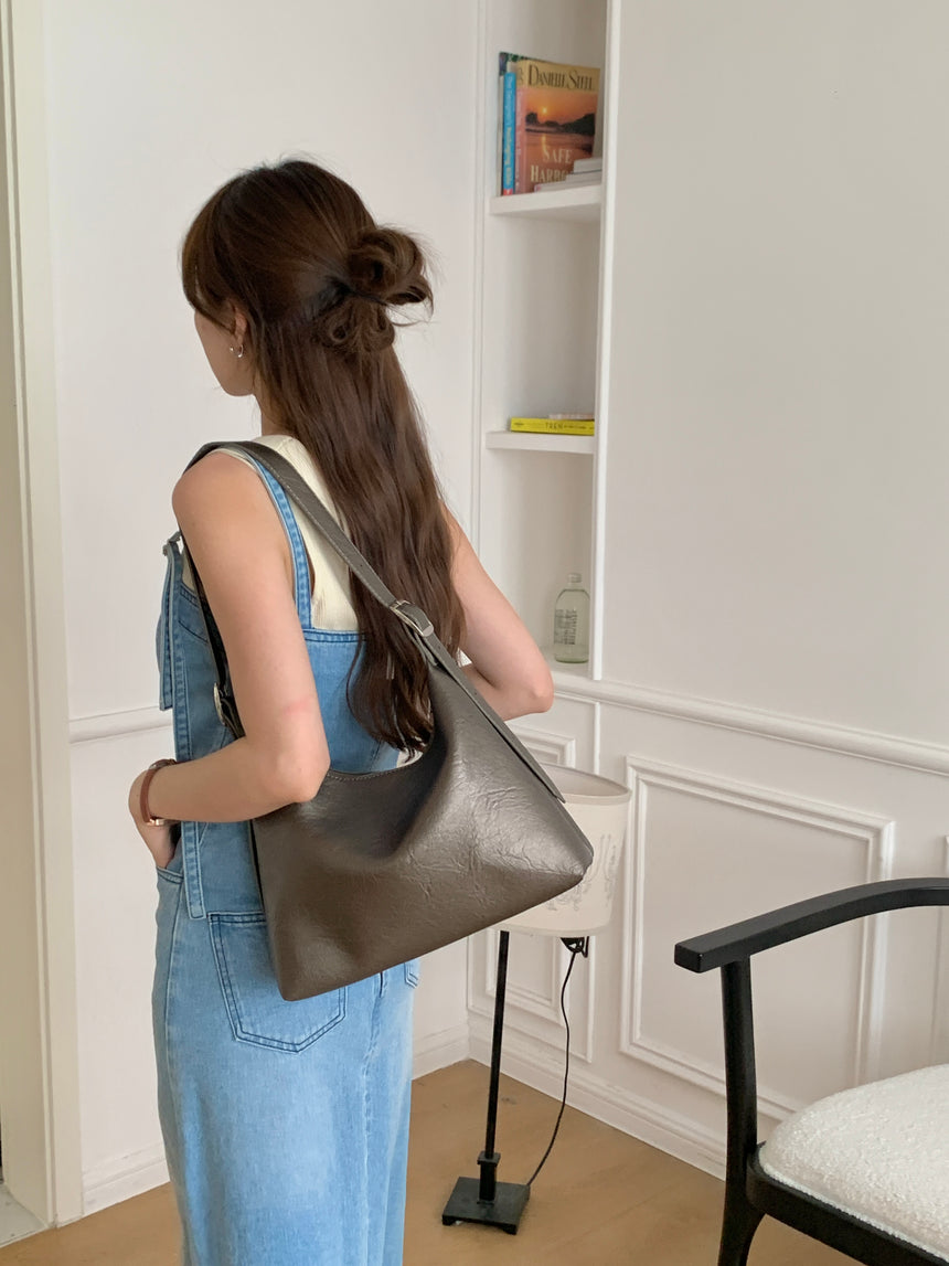 Claudia Shoulder Bag