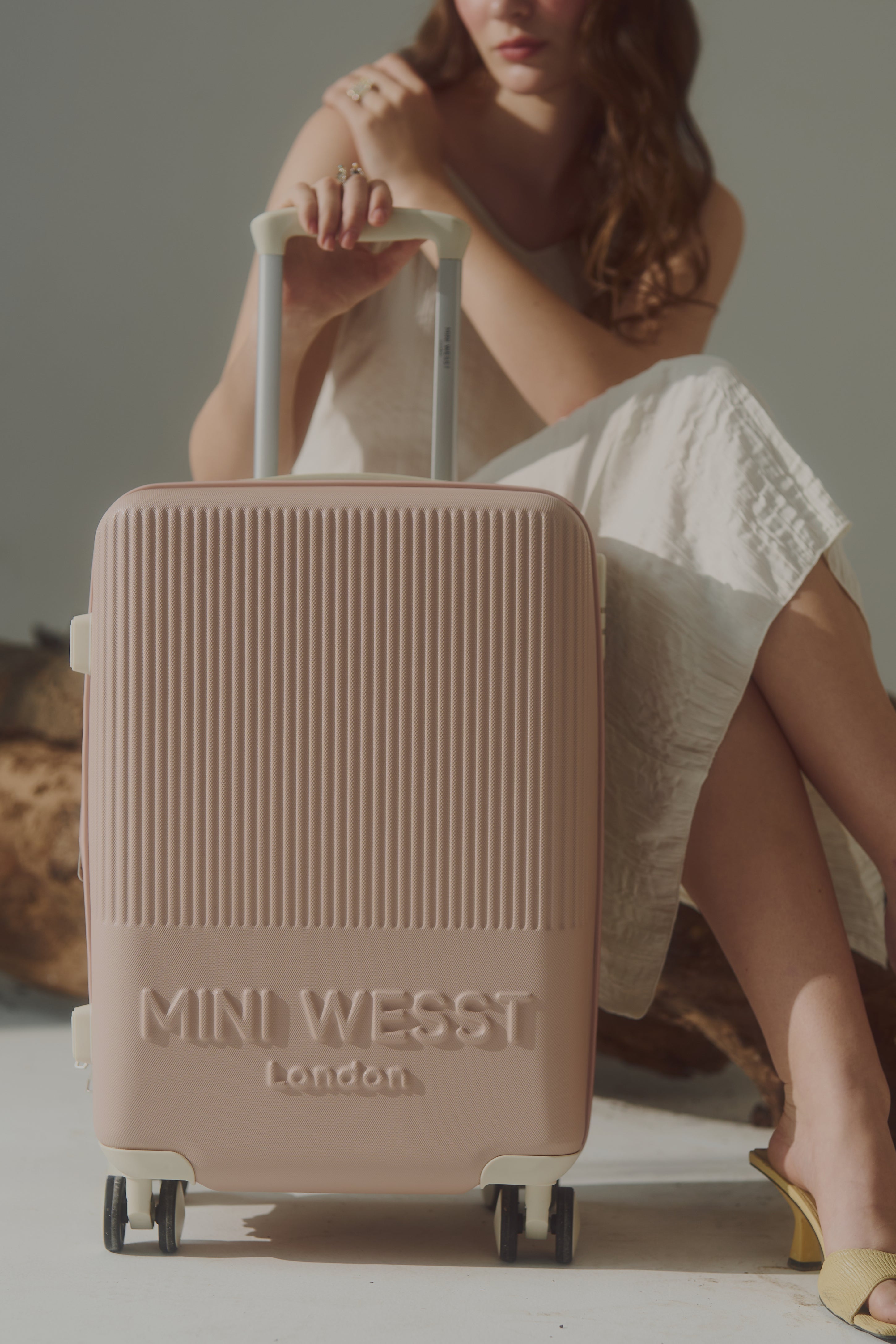 MW PINK LONDON CABIN SMALL