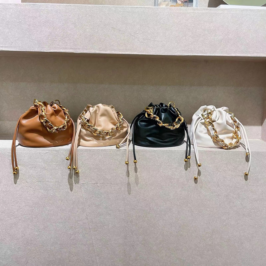 Helena Brown Handheld Potlis