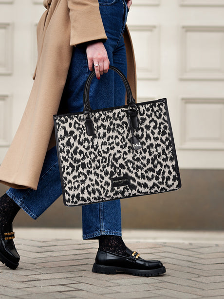 TIMES SQUARE LUXURY TOTE