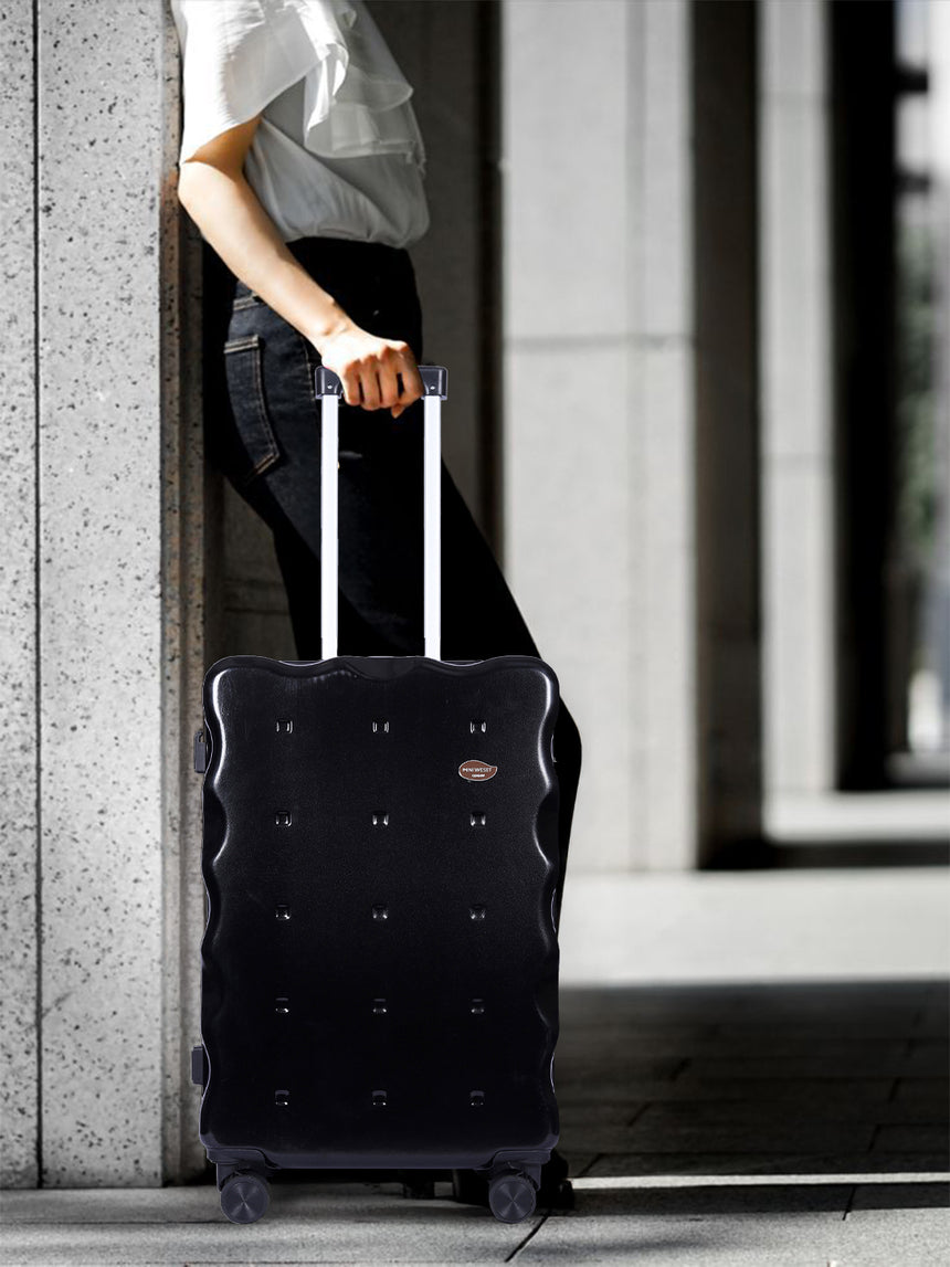 On The Go Check-In Black Medium