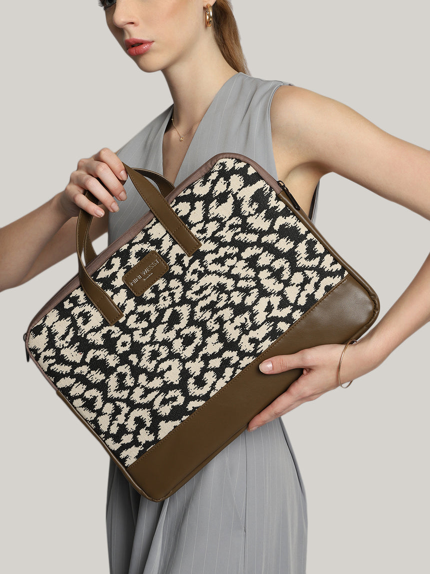 Bourbon Brown London Street Bag With Pouch