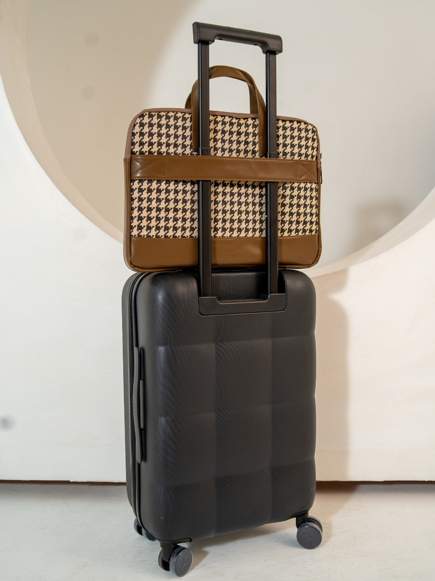 Bourbon Brown London Street Bag With Pouch