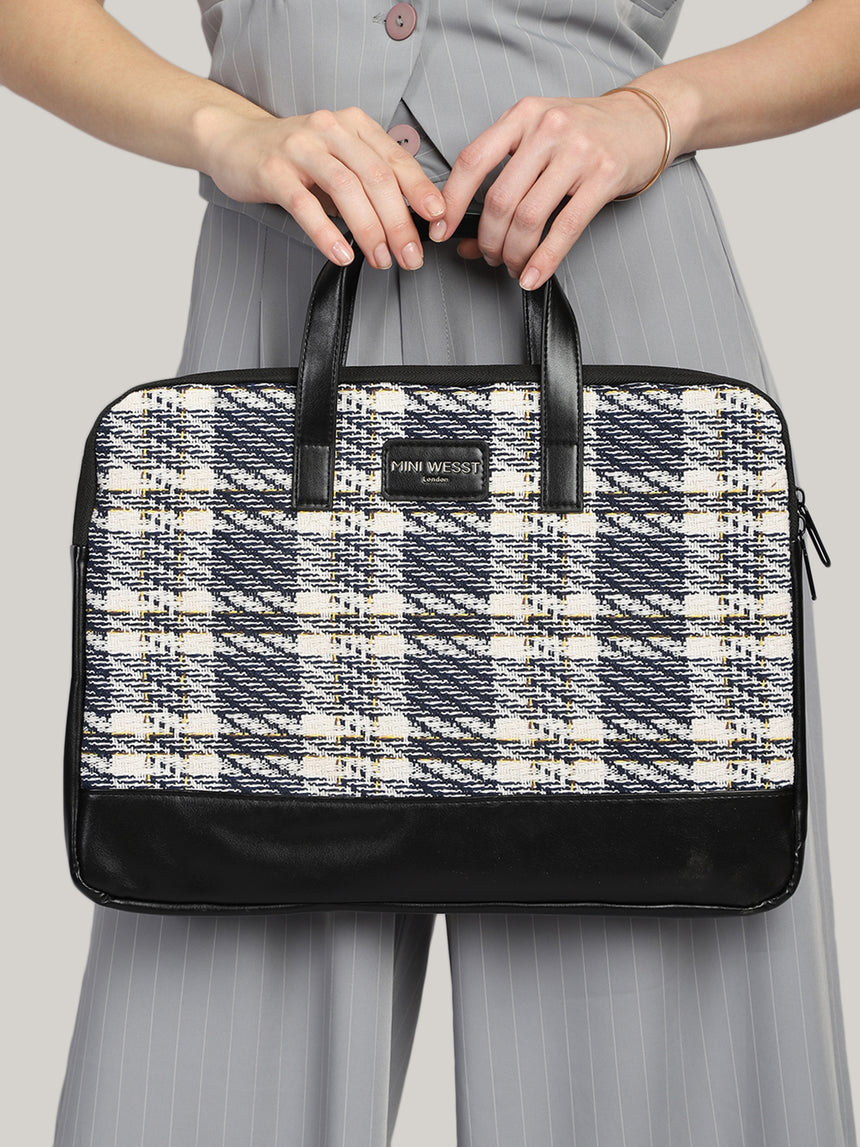 Bourbon Blue London Street Bag With Pouch