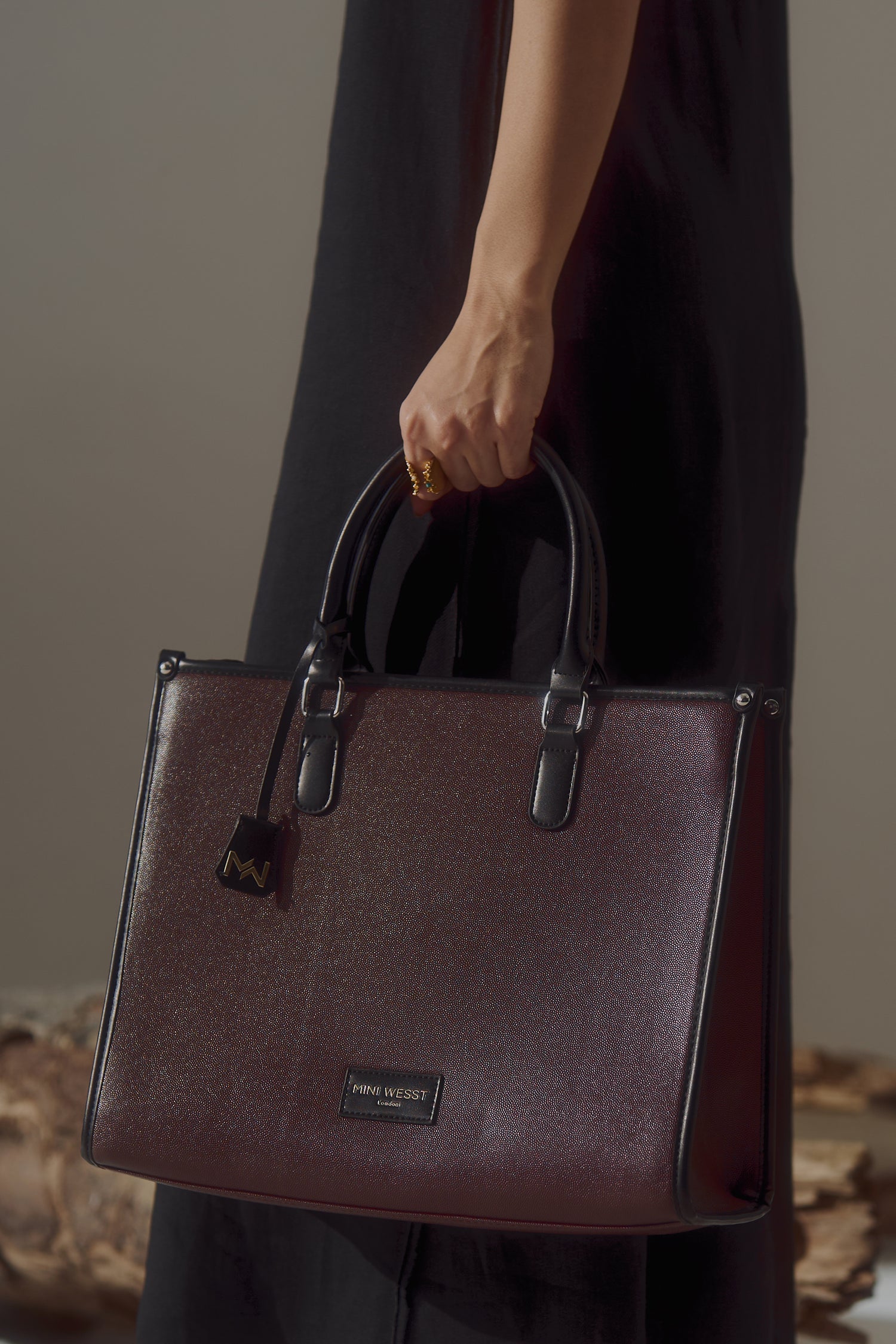 TIMES SQUARE LUXURY TOTE