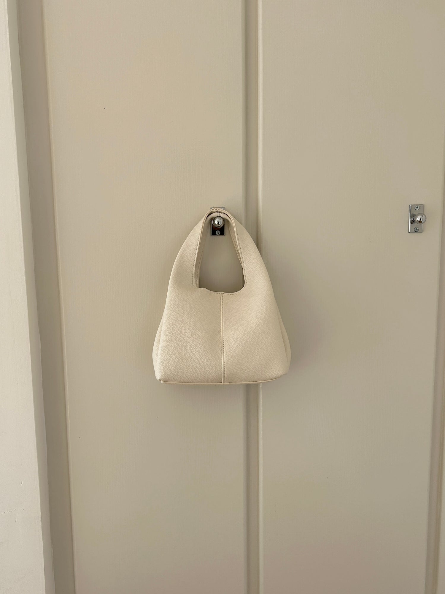 White Hilary Bucket Sling Bag