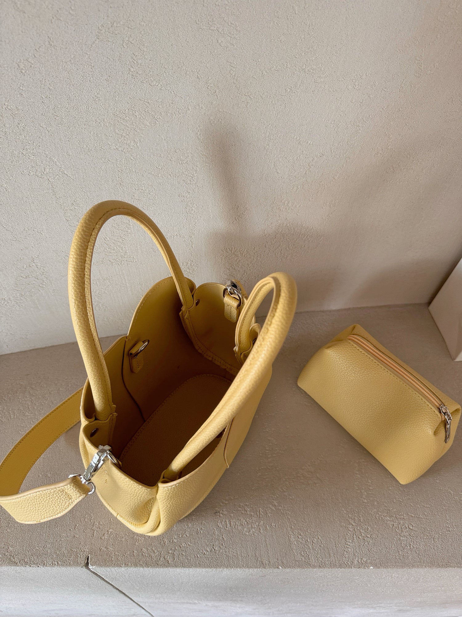 TULIP BUCKET HANDBAG