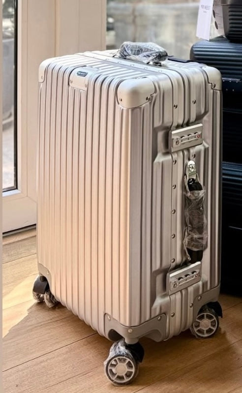 Soho Alluminium Check-In Silver Medium