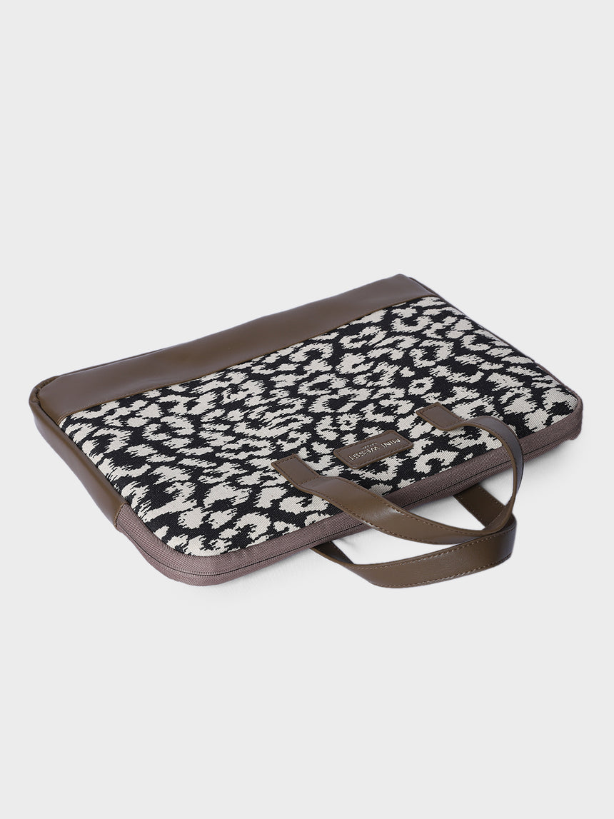 Bourbon Brown London Street Bag With Pouch