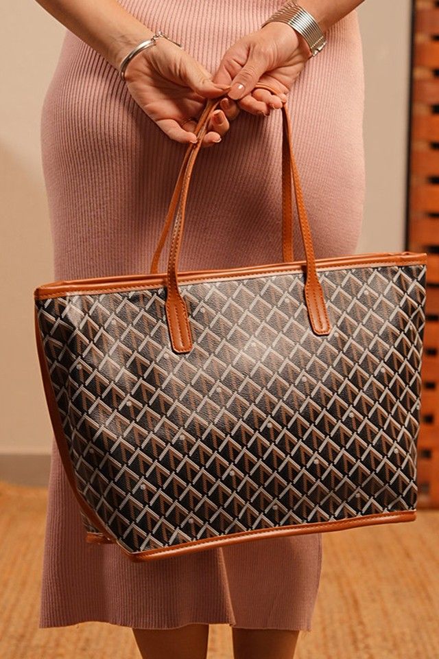 Yara Brown Tote Bag With Pouch