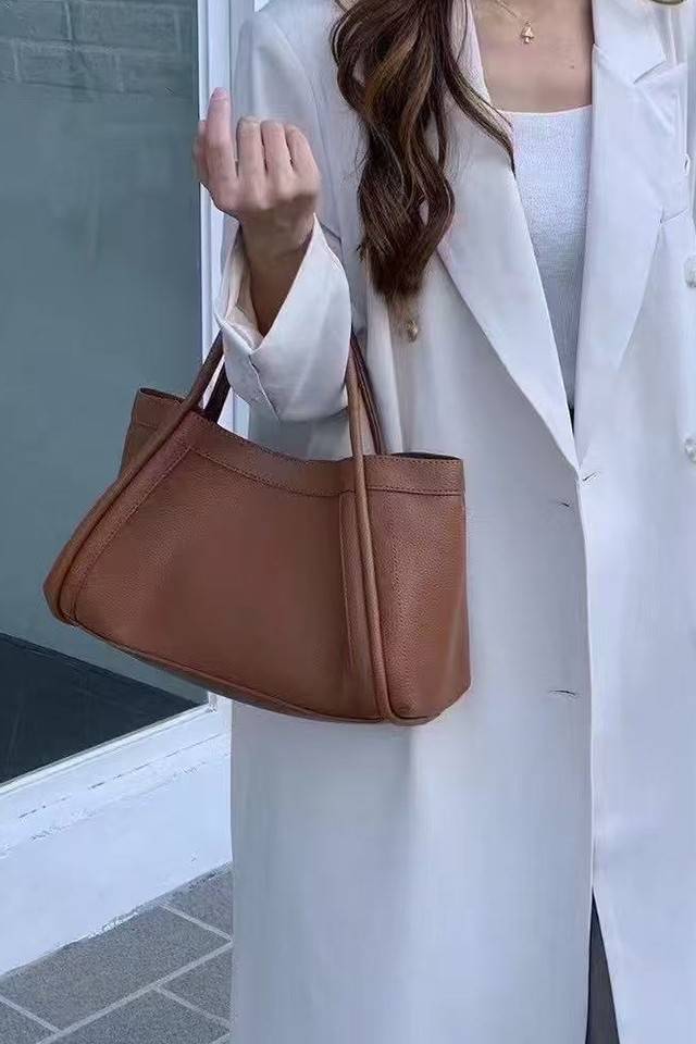 Elosa Brown Handbag