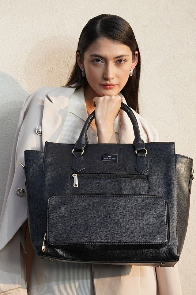 Hilary Black Classic Lunch Tote Bag