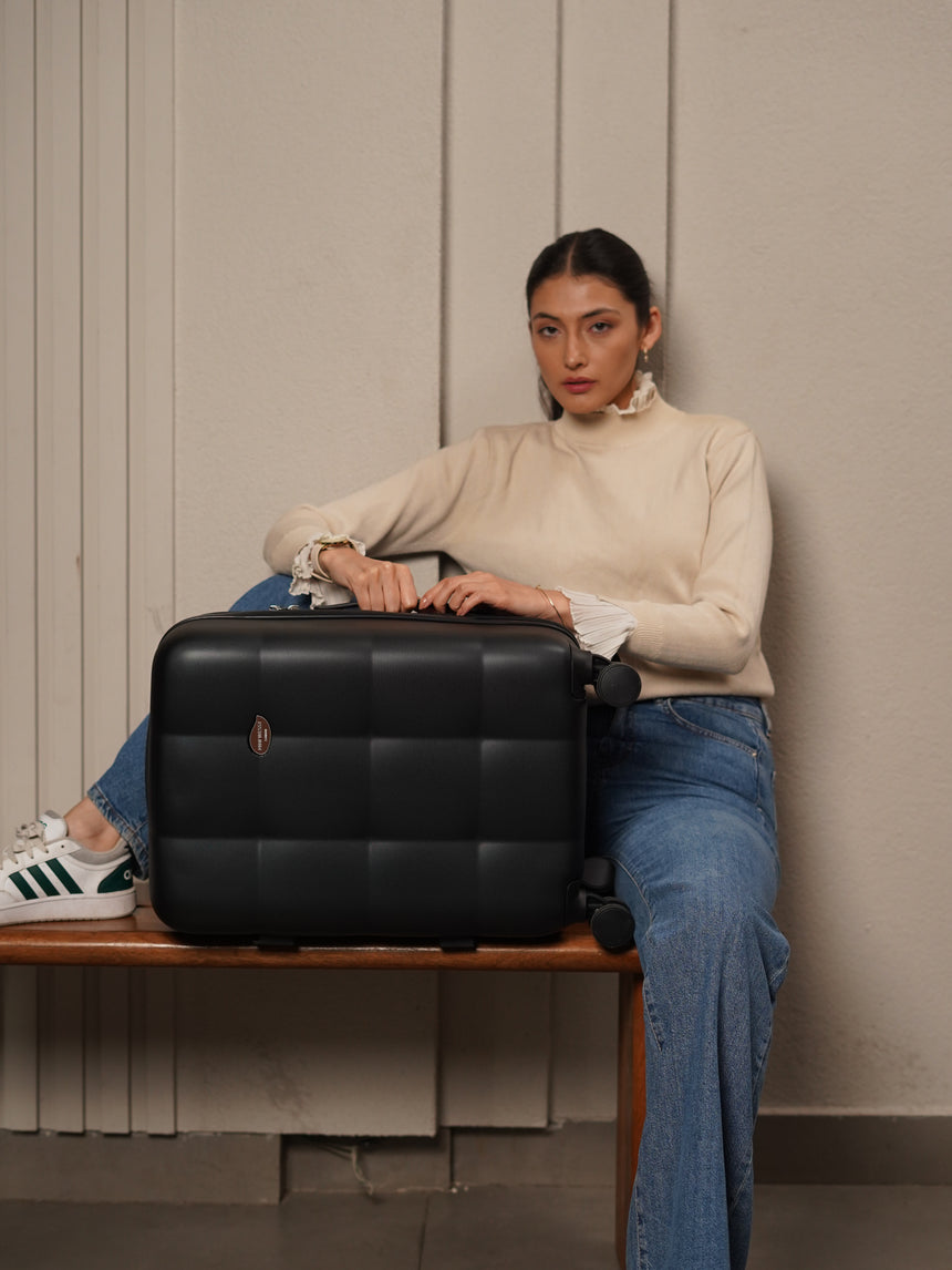 Marvel Check In Black Medium Luggage