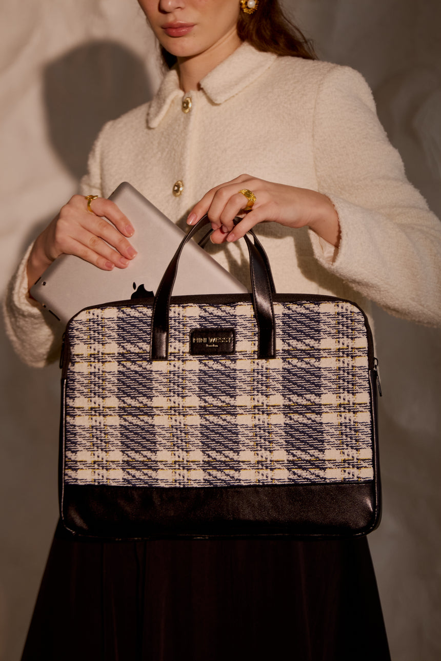 Bourbon Blue London Street Bag With Pouch