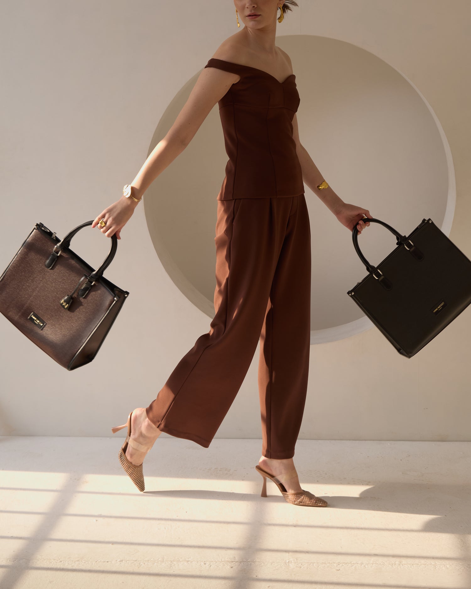 TIMES SQUARE LUXURY TOTE