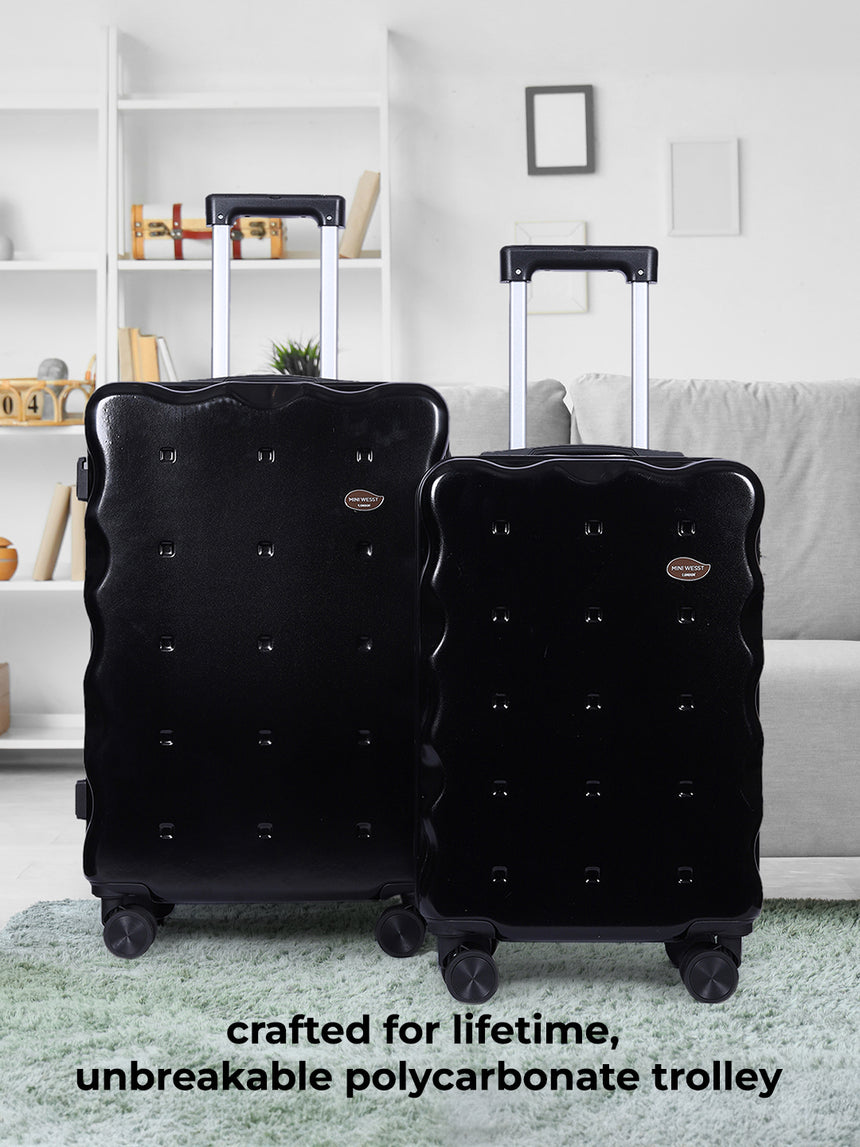 On The Go Check-In Black Medium