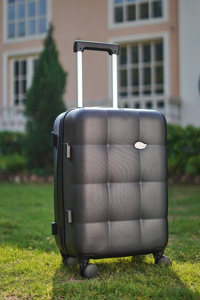 Marvel Cabin Black Small