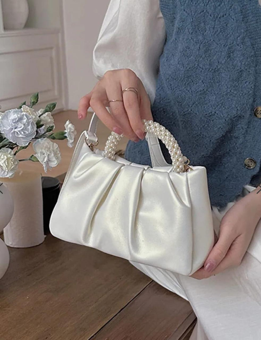 Esther Silver Pearl Handheld Clutch