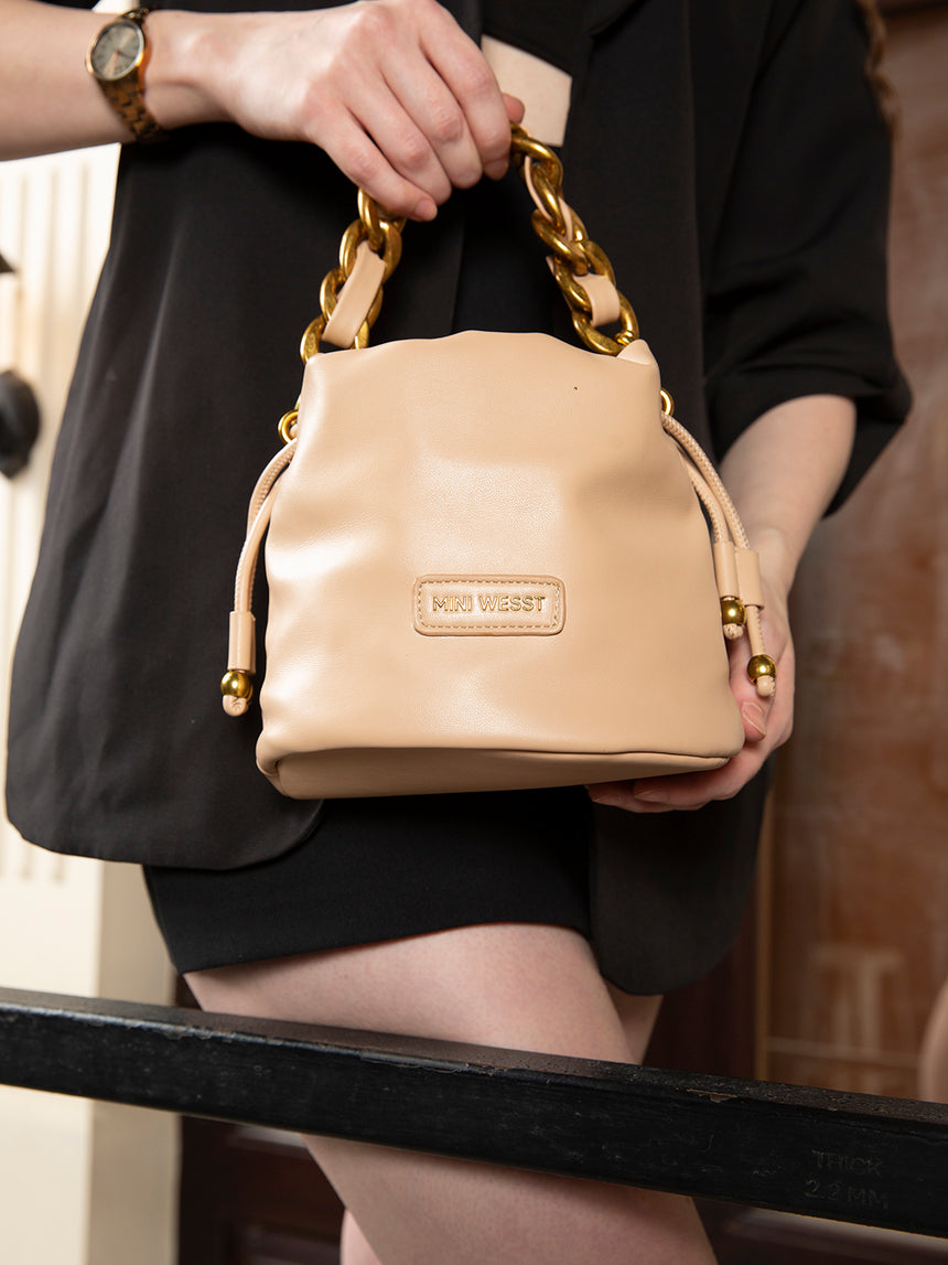 Helena Beige Handheld Potlis