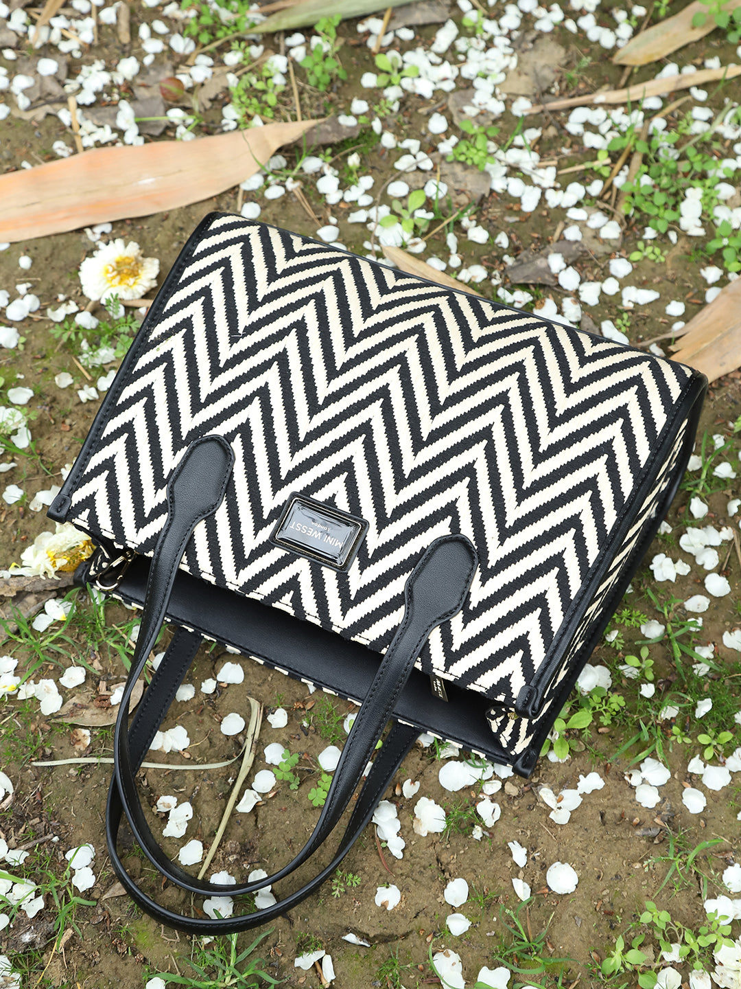 BOULEVARD LUXE HANDBAG