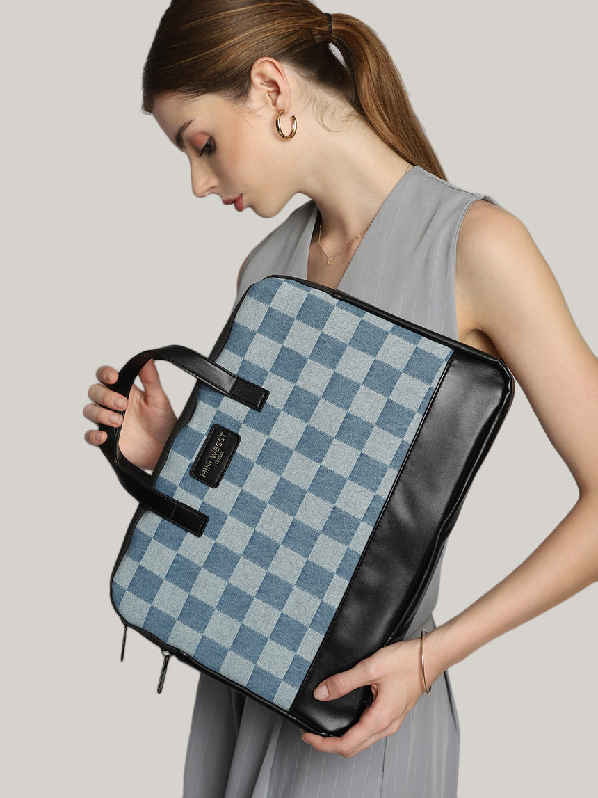 Bourbon Blue London Street Bag With Pouch