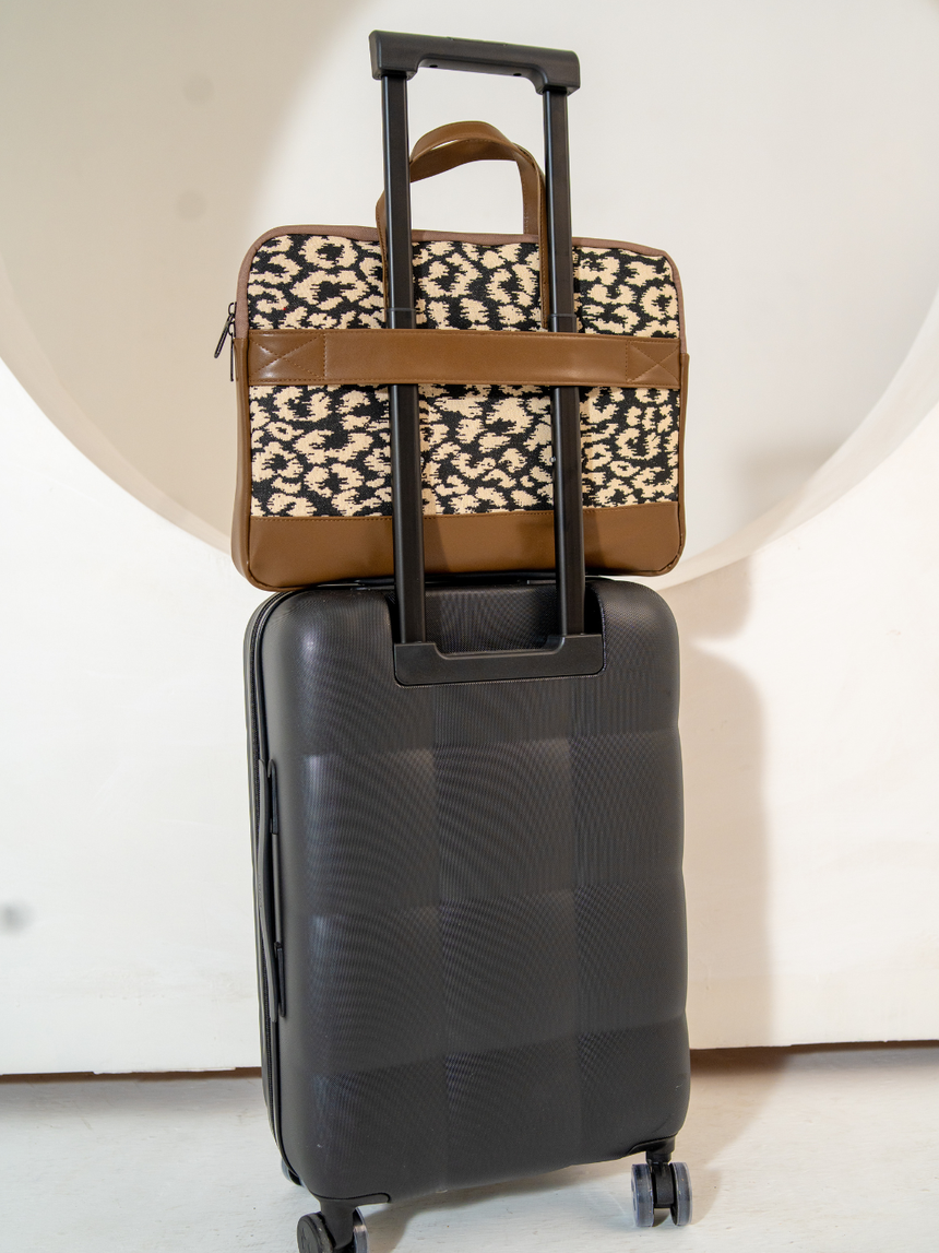 Bourbon Brown London Street Bag With Pouch