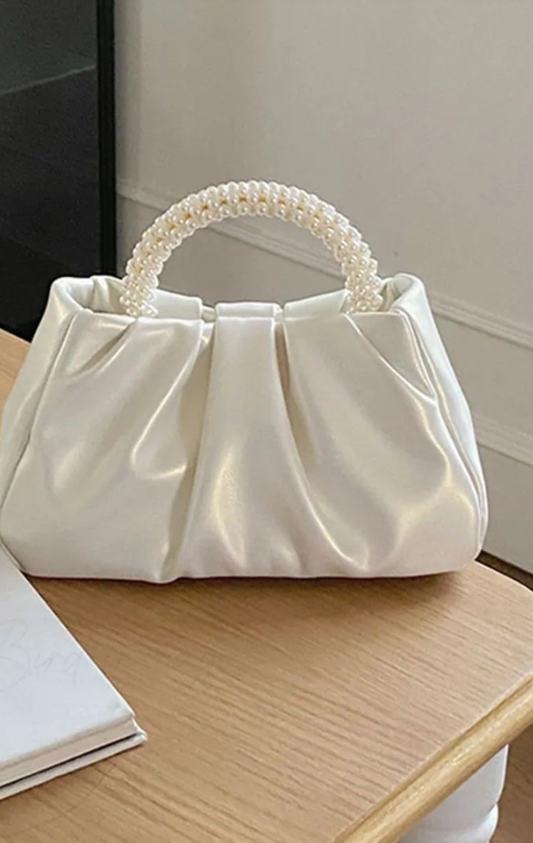 Esther White Pearl Handheld Clutch