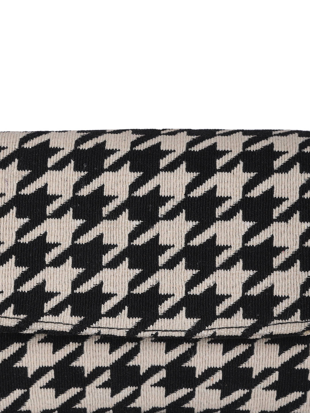 MINI WESST Black And White Graphic Sling Bag(MWHB230PR)