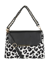 Black Casual Animal Handheld Bag