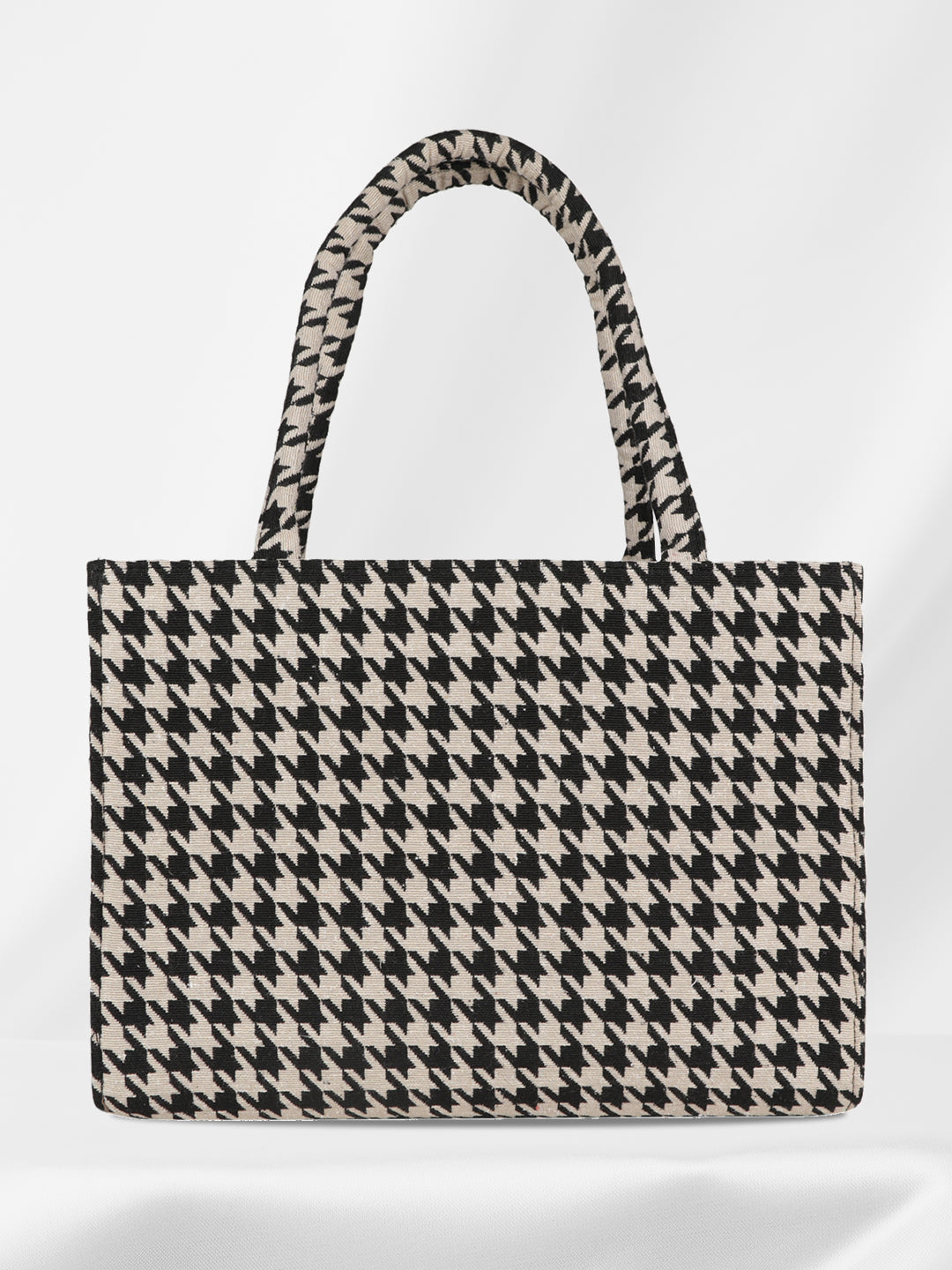 London Missy Tote Bag