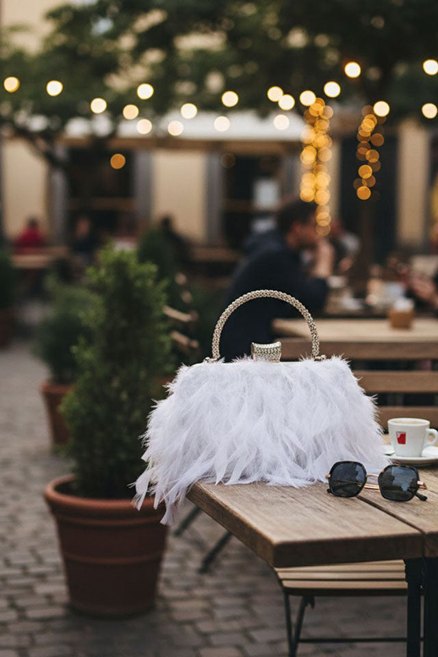 My Lady White Clutch