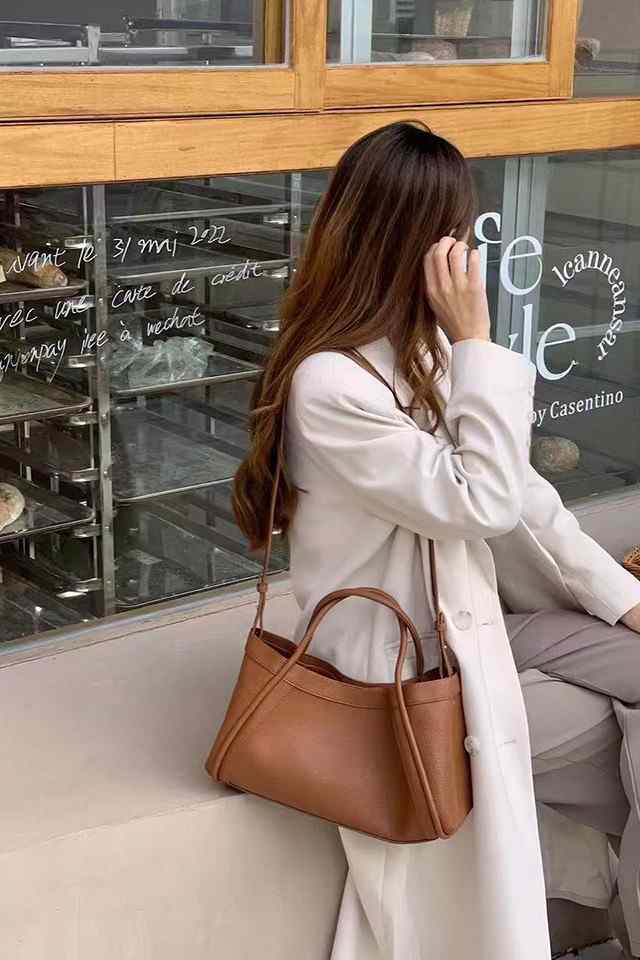 Elosa Tan-Brown Handbag