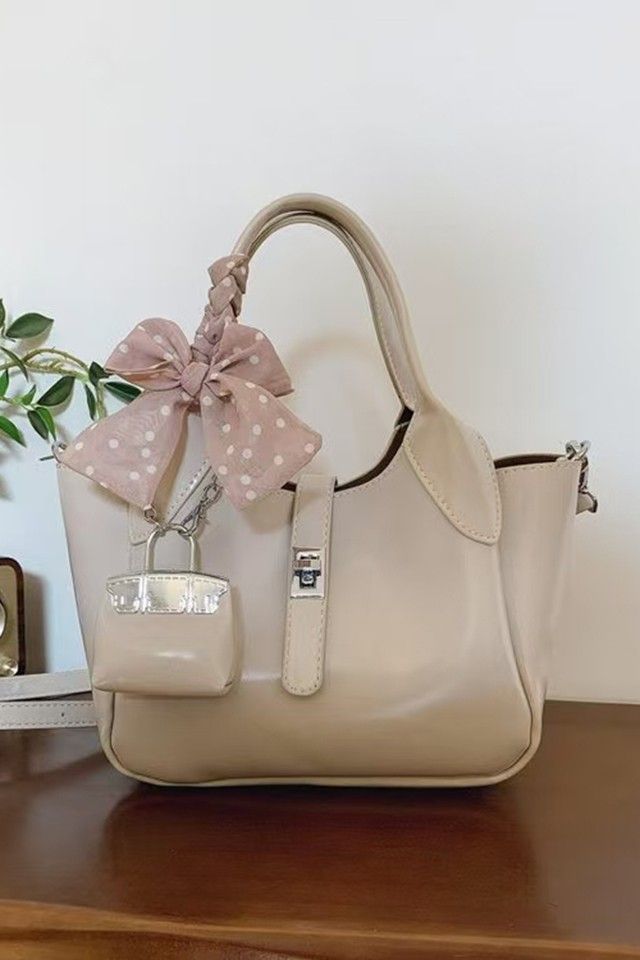 Clara Beige Bella Handbag