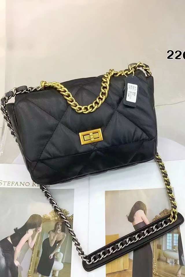 Willow Black Sling Bag