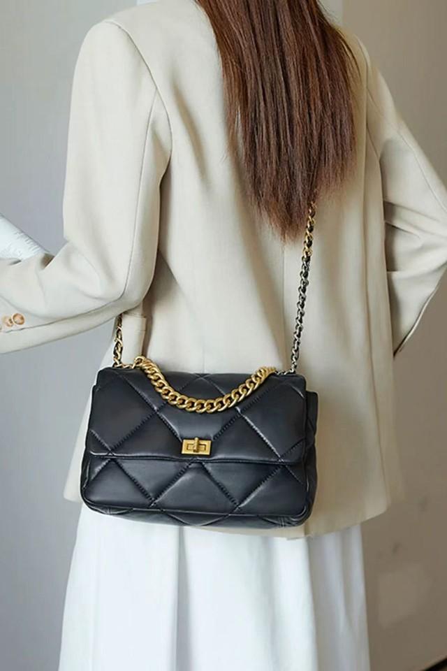 Willow Black Sling Bag