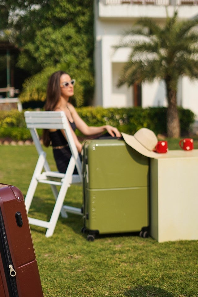 Decembers Medium Luggage