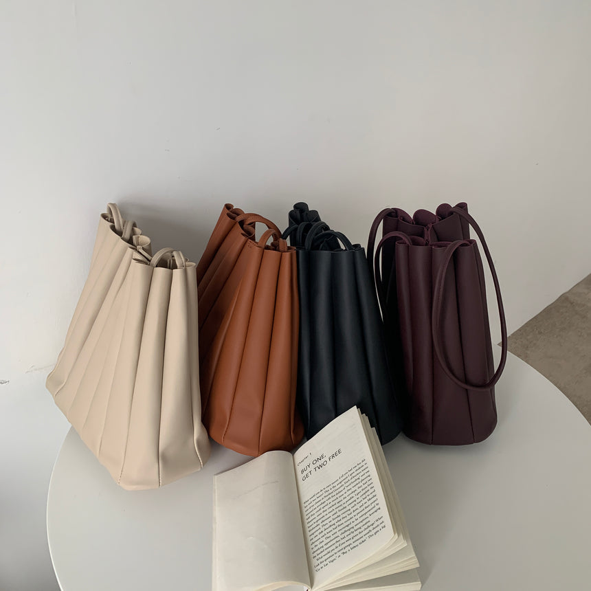 Leo Brown Shoulder Bag With Pouch