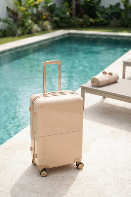 Decembers Large Luggage