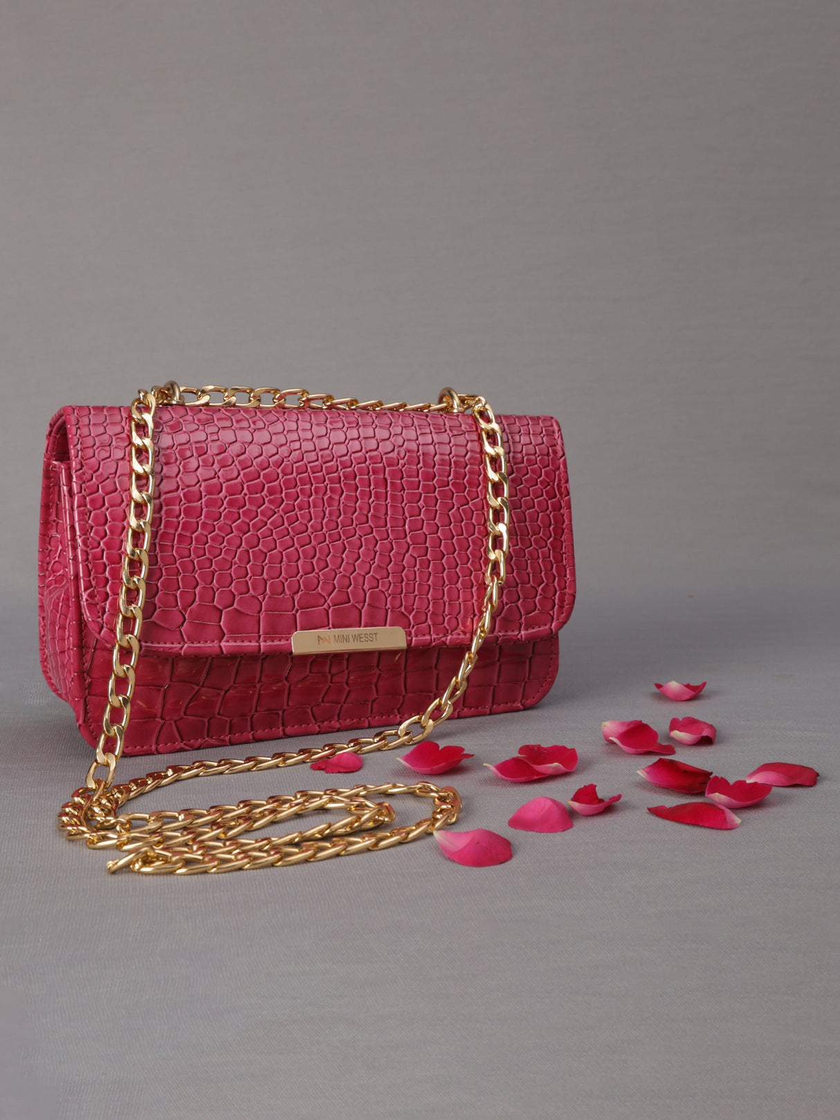 Women's Pink Handbags